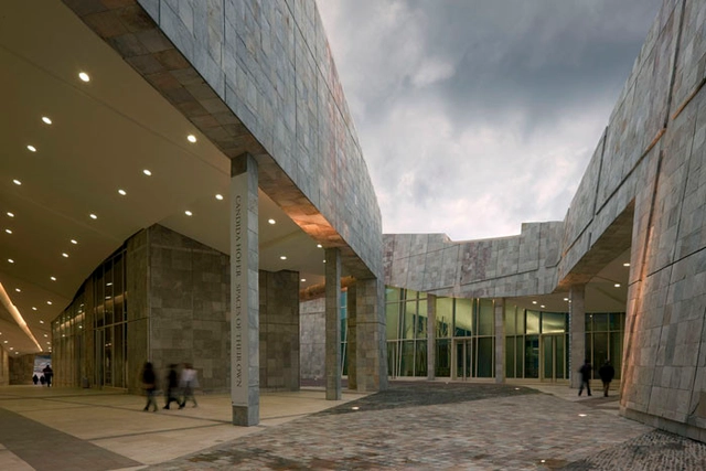 The City of Culture / Eisenman Architects - Cultural Center, Facade