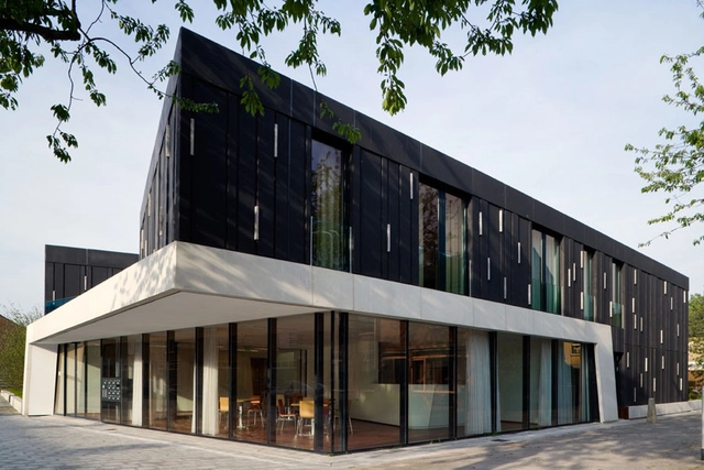Protected Housing / möhn + bouman bv - 集合住宅