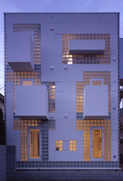 Twin Bricks / Atelier Tekuto - Residential Architecture, Facade