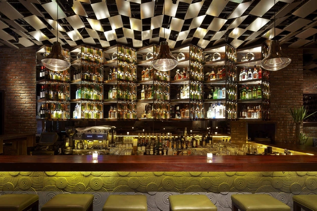 Brownstone Bar / Kokaistudios - Bar, Chair