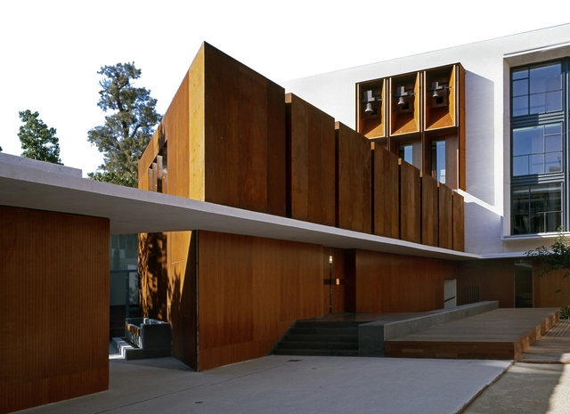 老人院和圣何塞教堂 / Peñín Architects - 养老院