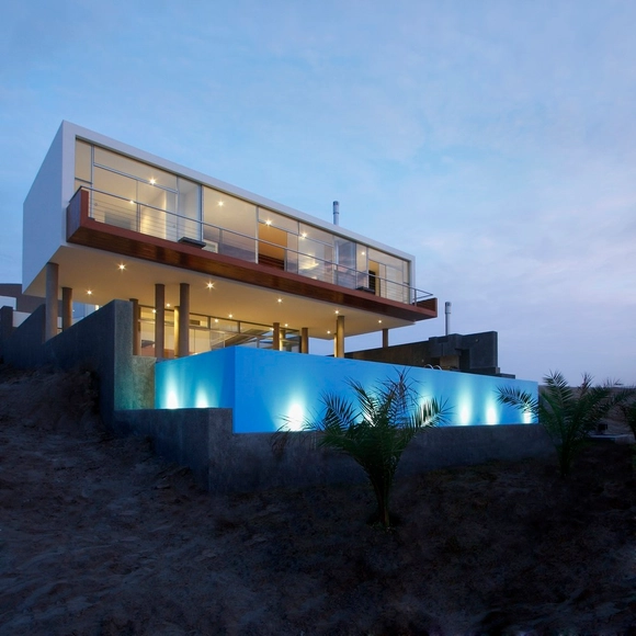 Beach House Q / Longhi Architects - 独立住宅