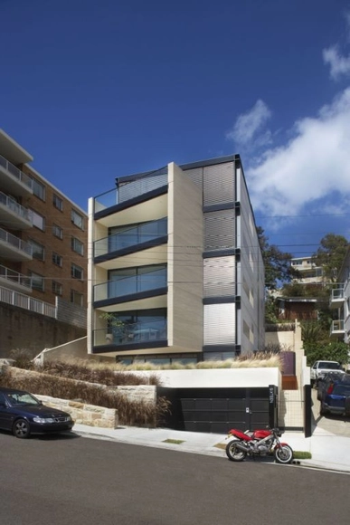 Pacific Sixteen / Smart Design Studio - Apartments, Facade