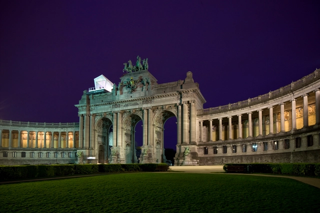 The Cube Restaurant in Brussels / Park Associati - Restaurant, Garden, Facade, Column, Arch, Arcade