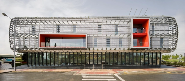 Noain 市政厅 / Zon-e Arquitectos - 市政厅