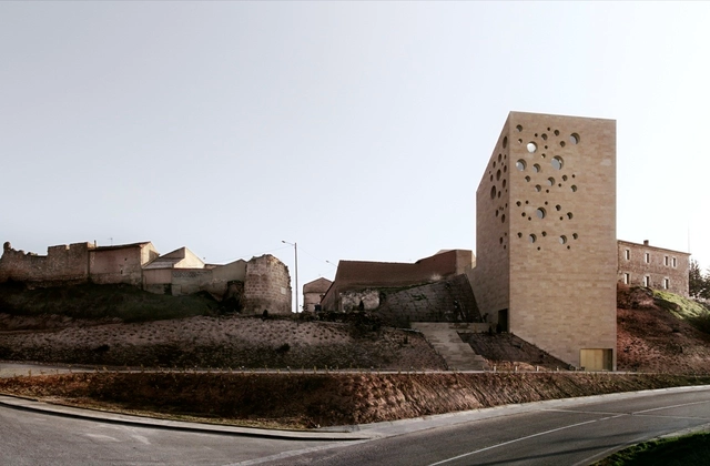 Ribera del Duero总部 / Estudio Barozzi Veiga - 展陈建筑