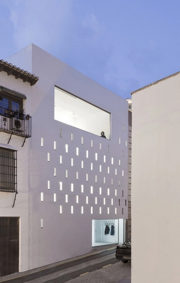 Belén 街道工作室 / Elisa Valero Ramos - 办公建筑