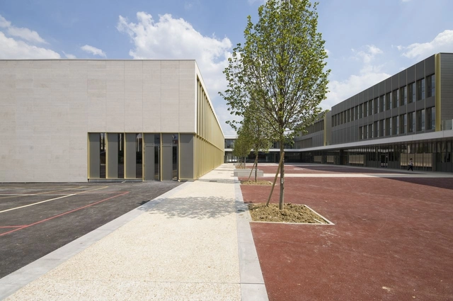 Jean-Perrin High School - 高中