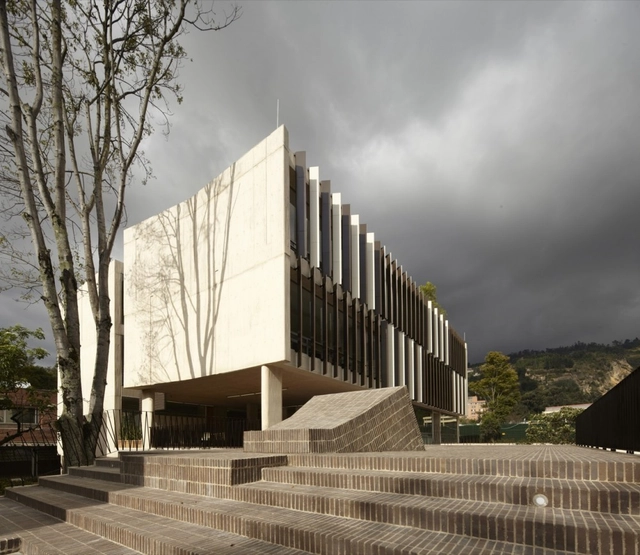 Gimnasio Campestre / MGP Arquitectura y Urbanismo - 健身房