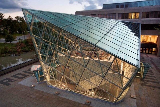 纽约州立大学公共空间 / ikon.5 architects - 大学