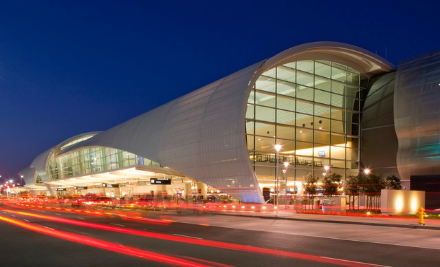 Terminal B del aeropuerto internacional de Mineta San José / Fentress Architects - Aeropuerto