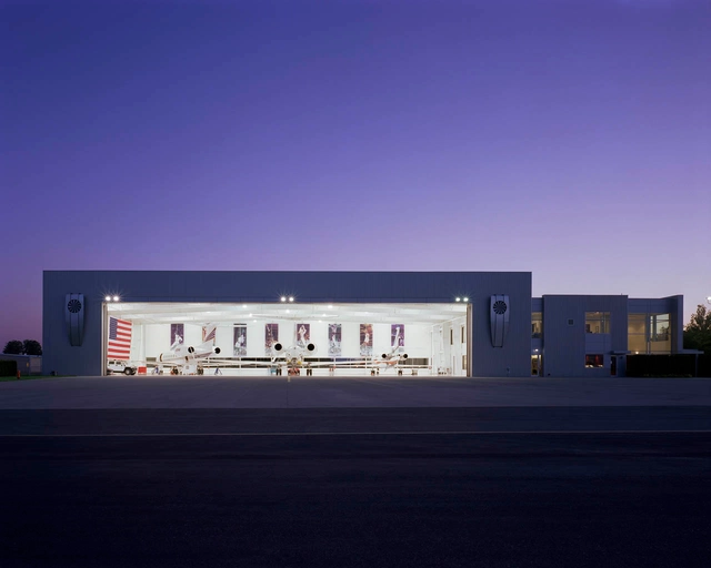Nike Air Hangar / TVA Architects - Hangar, Facade