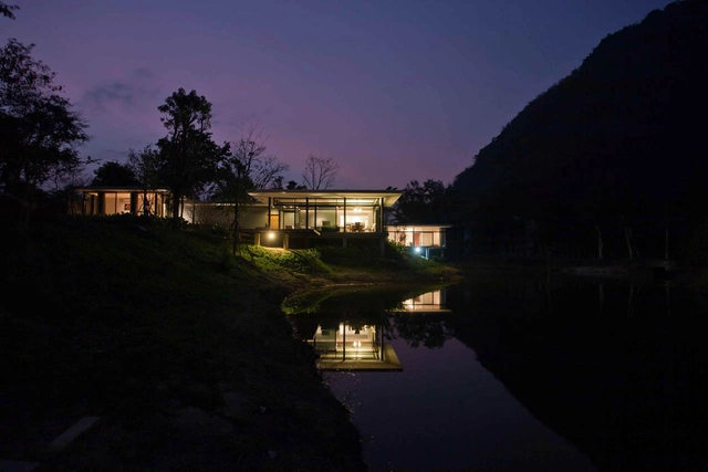 Lake House / Openbox Company - 独立住宅
