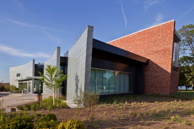 Fort McHenry National Monument and Historic Shrine Visitor and Education Center / GWWO Architects - Visitor Center, Facade