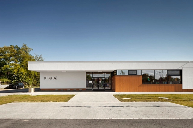 Neufeld an der Leitha Kindergarten / Solid Architecture - Kindergarten, Facade, Door