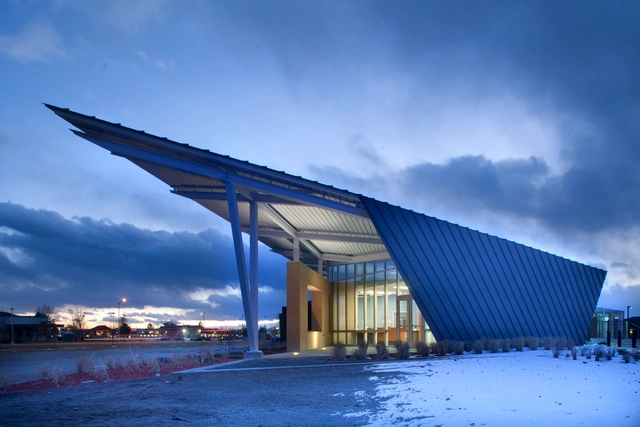 Windsor Police Department / Roth Sheppard Architects - Police Station, Facade