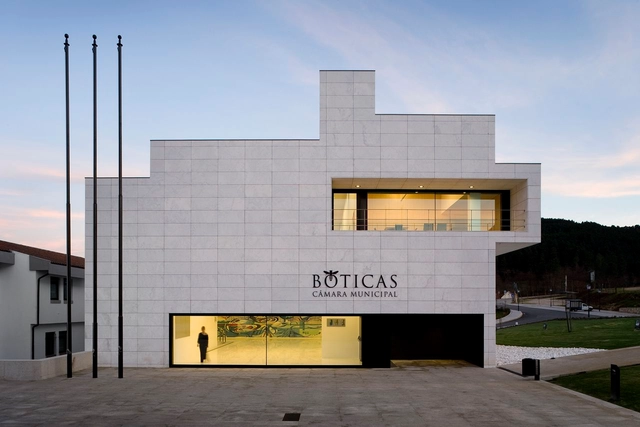 0178CMBT Boticas Town Hall / Belém Lima Architects - Town & City Hall, Facade
