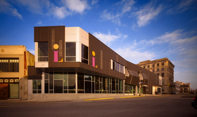 Carnegie Library of Pittsburgh - East Liberty Branch Addition and Renovation / GBBN - Library, Facade, Door