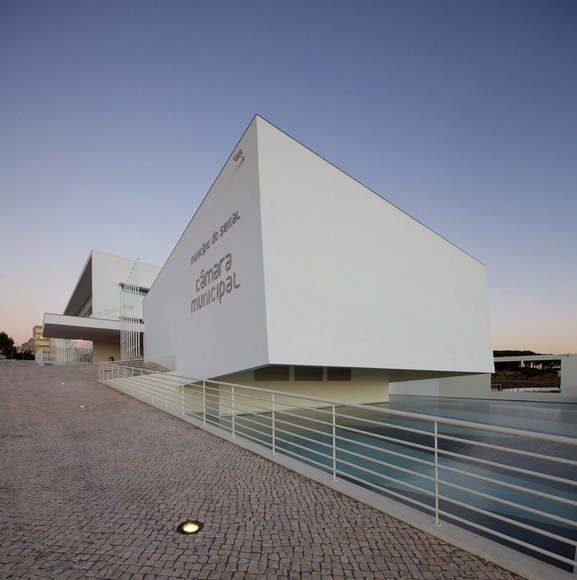 塞沙尔市政厅 / Nuno Leonidas Arquitectos - 市政厅
