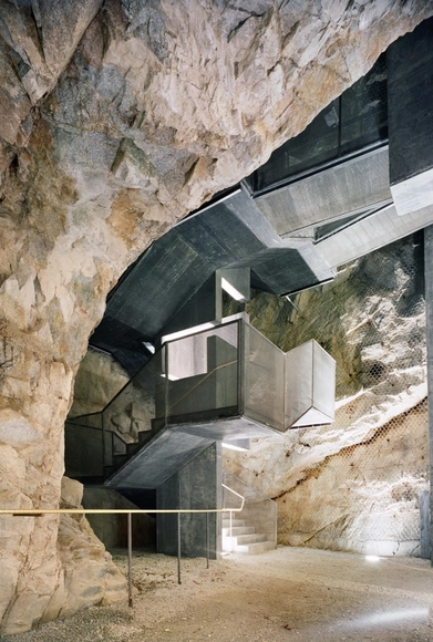 Fortress of Fortezza / Markus Scherer with Walter Dietl - Monuments, Stairs, Facade, Door, Arch