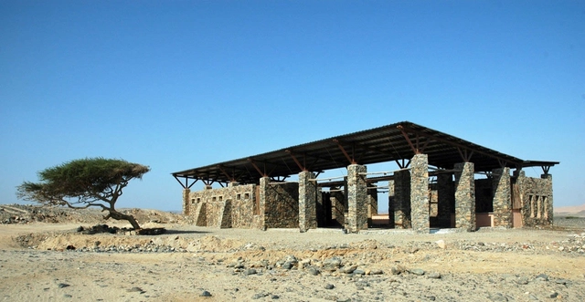 Wadi El Gemal Visitors Center / Egyptian Earth Construction Association - Visitor Center, Beam, Column