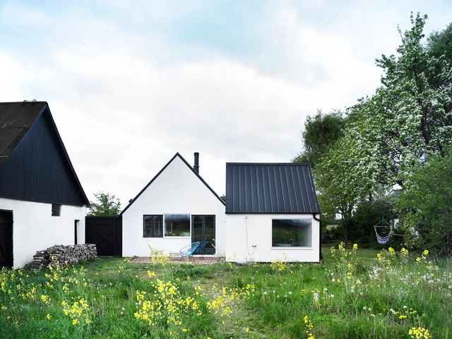 Summer House / LASC studio - Adaptive Reuse, Garden, Facade