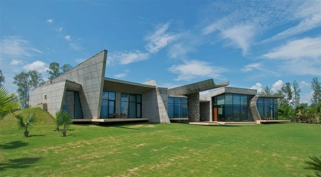 Casa Rishikesh / Rajiv Saini - Casas