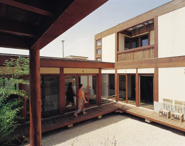 House RNG / The Heder Partnership - Houses, Courtyard, Facade, Beam, Handrail