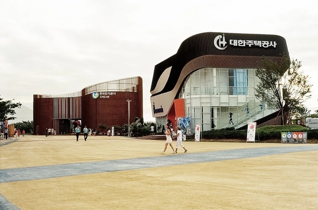 Jugong Pavilion / poly.m.ur - Pavilion, Facade, Arch