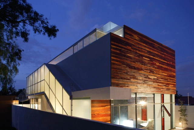 La Casa del Lobo / Darkitectura - Houses, Facade, Door