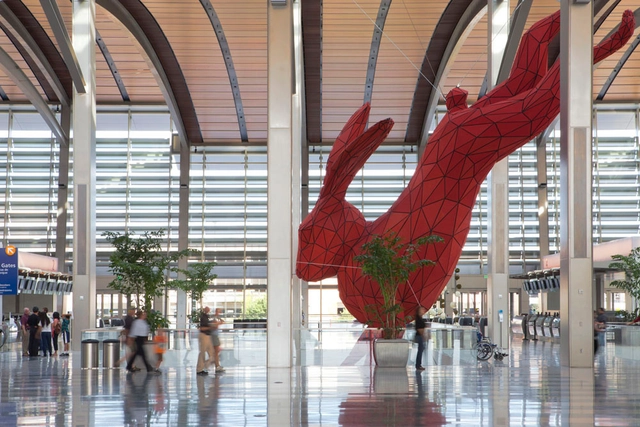Sacramento International Airport / Fentress Architects + Corgan Associates  - 机场