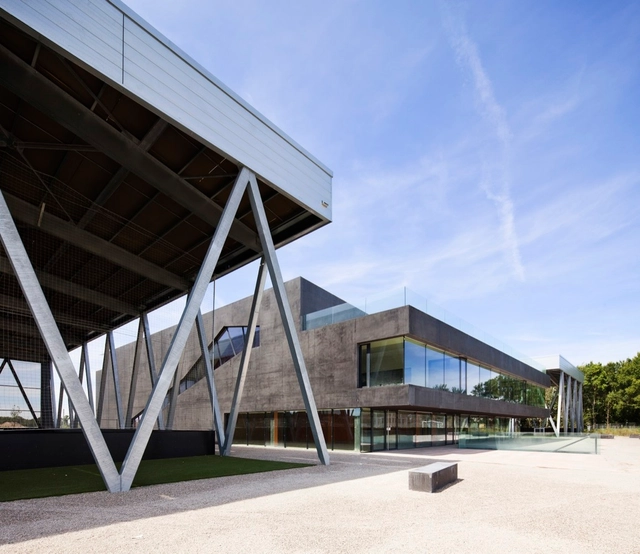 Z5 / Christophe Gulizzi Architecte - 娱乐训练场馆