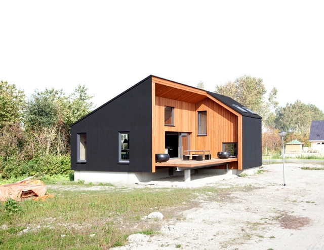 RUBBERHOUSE / CITYFÖRSTER - Houses, Facade, Door