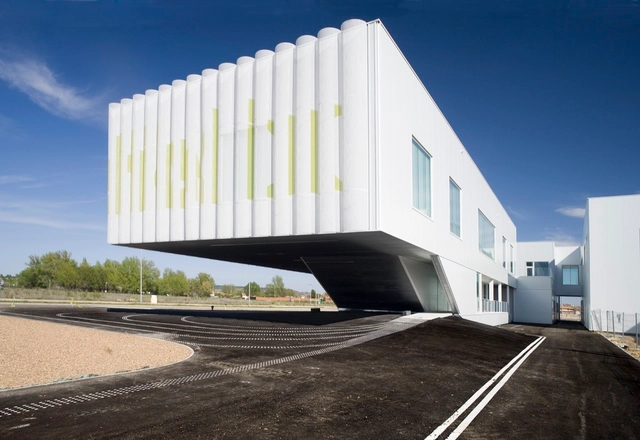 GH Genhelix Biopharmaceutical Facilities / estudioSIC - Institutional Buildings, Facade