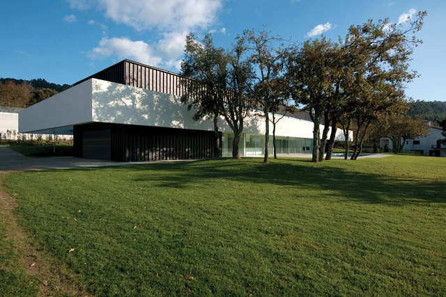 House in Bom Jesus / Topos Atelier de Arquitectura - 独立住宅