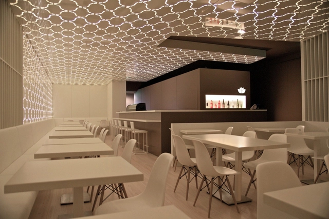 Sushihana Restaurant / A2G Arquitectura - Restaurant, Kitchen, Beam, Table, Chair
