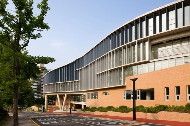 Paichai University Howard Center / IARC Architects - University, Facade