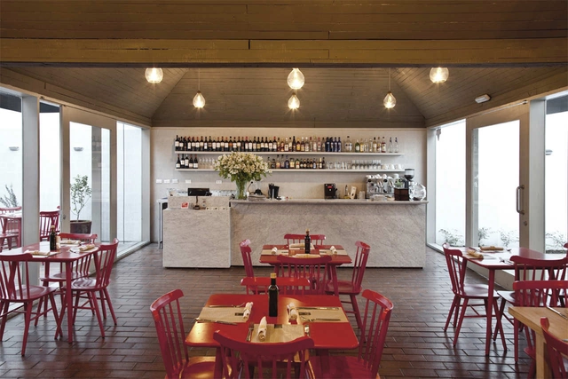 KOOK / Amunátegui Valdés Architects - Restaurant, Kitchen, Beam, Table, Chair