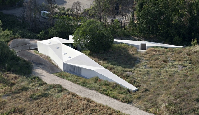 Biodiversity Center / Tomas Garcia Piriz (CUAC.arquitectura) + Jose Luis Muñoz Muñoz - Office Buildings
