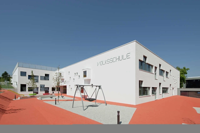 Childcare Centre Maria Enzersdorf - 中小学校