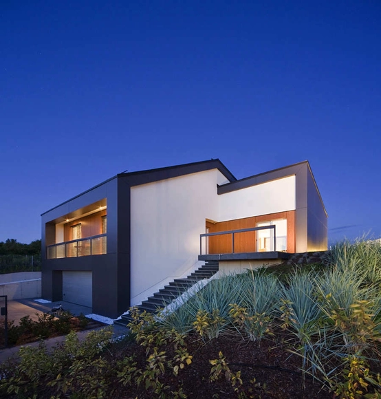 匈牙利别墅 / Bauer Polla  + Onodi Andras - 独立住宅