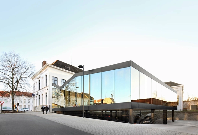 银行办公室 / Dierendonck Blancke Architecten - 办公设施