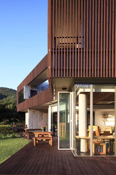 Soohwarim / Design Group Oz - Housing, Deck, Facade, Door, Lighting, Bench, Chair, Table