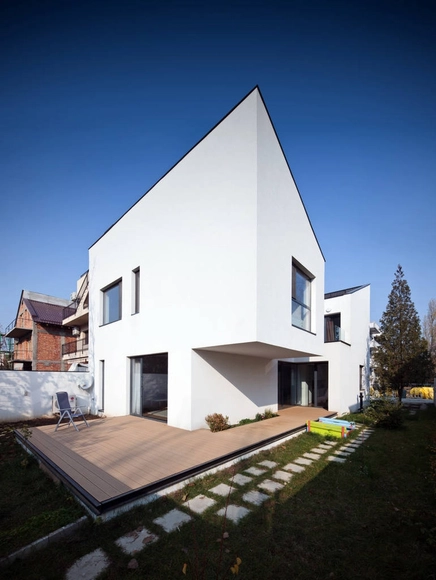 CN House / Plus Line Design - Houses, Door, Facade