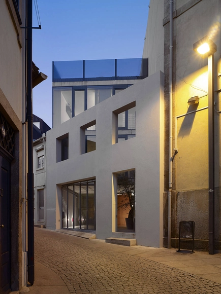 Outeiro House / EZZO - Houses, Facade, Arch