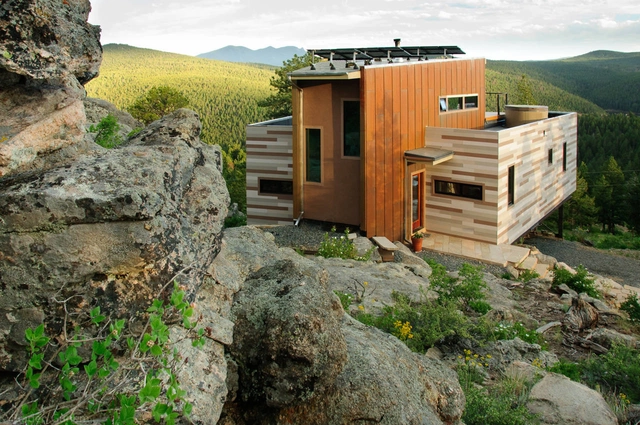 Shipping Container House / Studio H:T - Houses, Facade