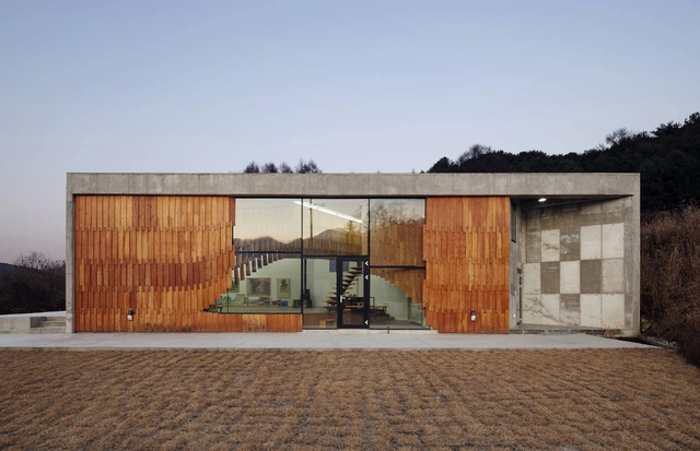 Skinspace / AND - Offices, Facade, Door