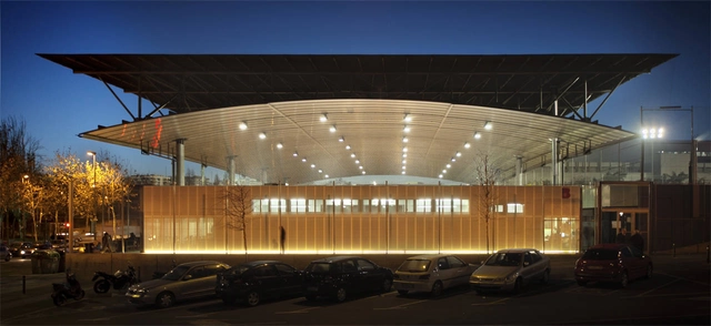 Aristides Maillol Municipal Sports Complex / Magma Arquitectos - Community , Facade