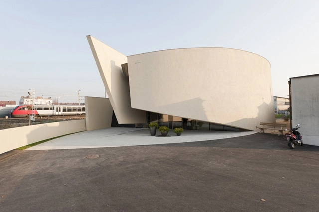 格拉茨墓地教堂 / HOFRICHTER-RITTER Architects - 小教堂