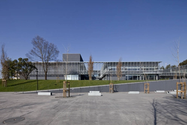 ESL / Carvalho Araújo - Schools , Facade